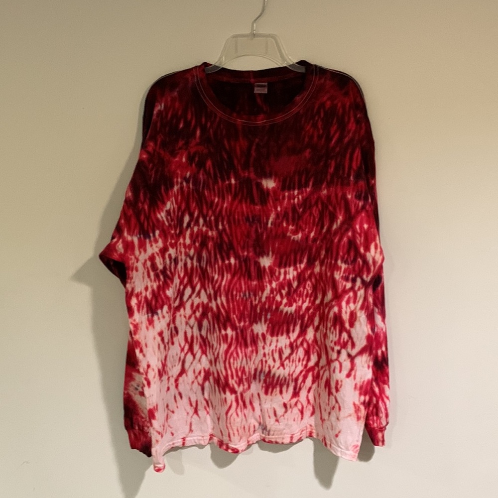 NWOT Gildan Long sleeve Mens 2XL blood red tie dye t-shirt